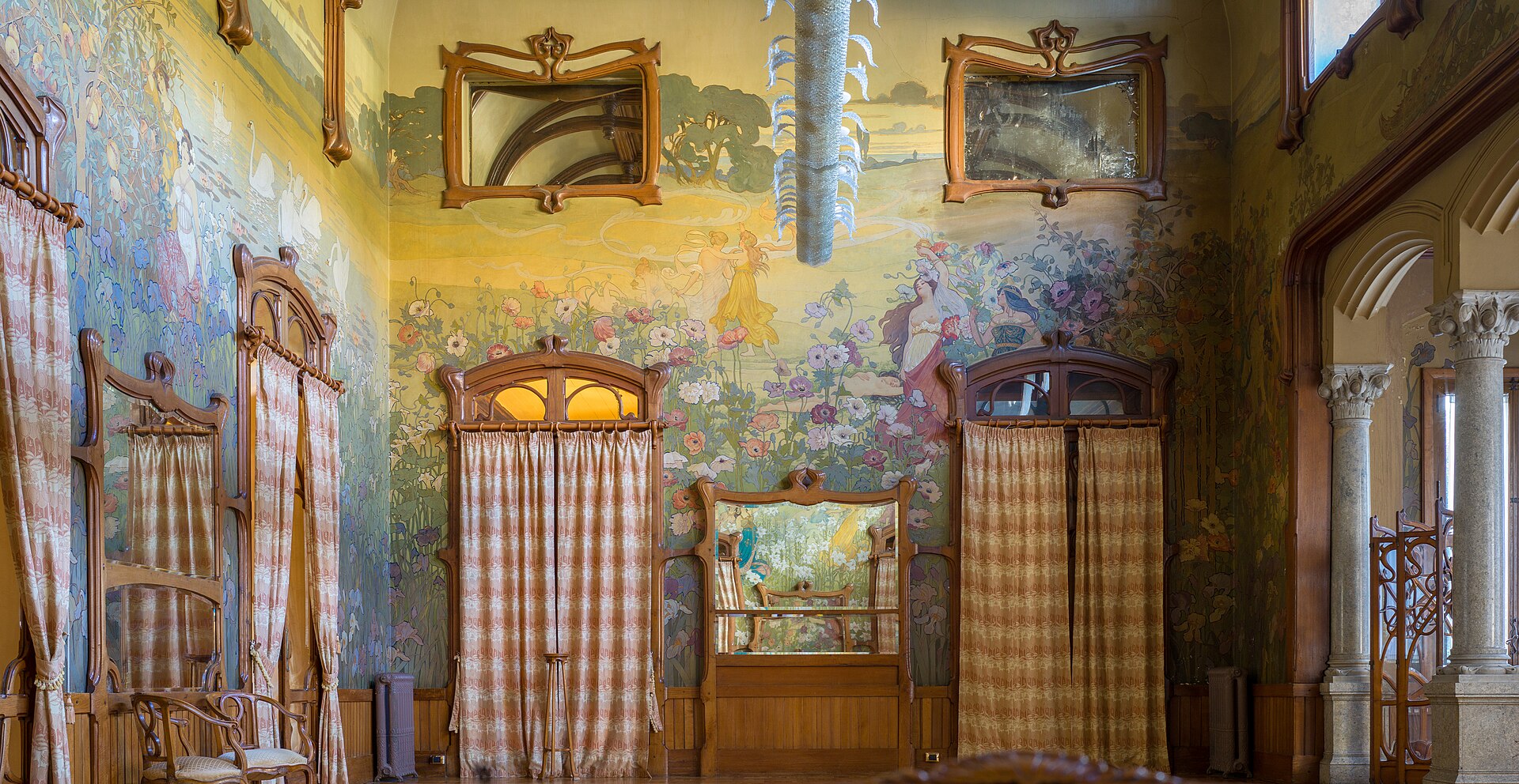 Salone Liberty di Villa Igiea a Palermo architettura interni Ernesto Basile primo Novecento