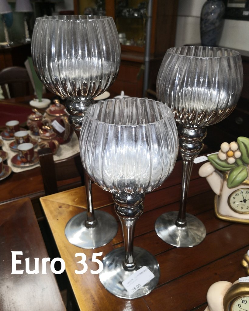 Tris portacandele in vetro euro 35 lo trovi da il bello dell’usato via Gramsci 47 Gravina di Catania per info contattare lo 095 397471 — Contattaci per il prezzo — Gravina