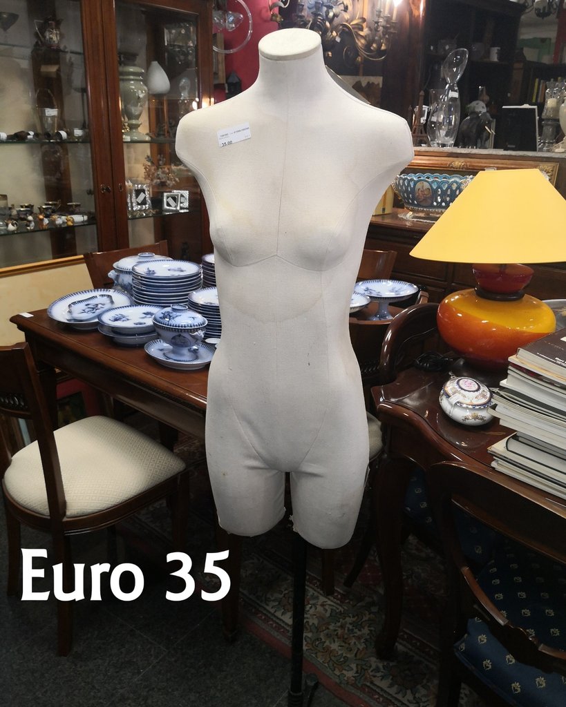 Manichino da sartoria euro 35 lo trovi da il bello dell’usato via Gramsci 47 Gravina di Catania per info contattare lo 095 397471 — Contattaci per il prezzo — Gravina