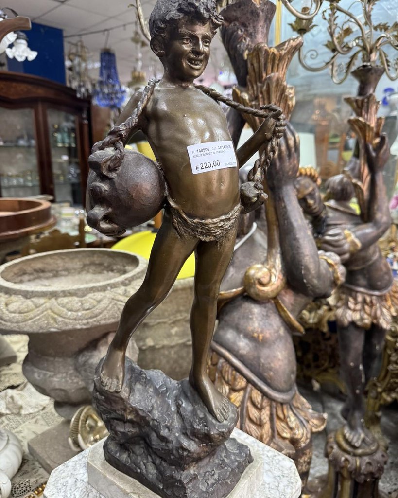 Novità al Bello dell’usato Catania. Scultura in bronzo di De Martino in buone condizioni. Vi aspettiamo in via Gustavo Vagliasindi n43 per maggiori info o prenotazioni  contattare il numero 095432144 — Contattaci per il prezzo — Catania