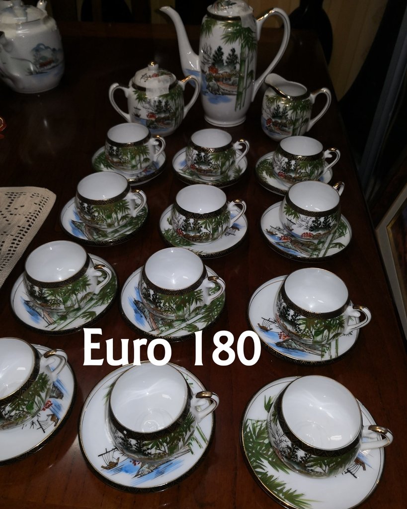 Servizio caffè x 12 Kutani dipinto a mano euro 180 lo trovi da il bello dell’usato via Gramsci 47 Gravina di Catania per info contattare lo 095 397471 — Contattaci per il prezzo — Gravina
