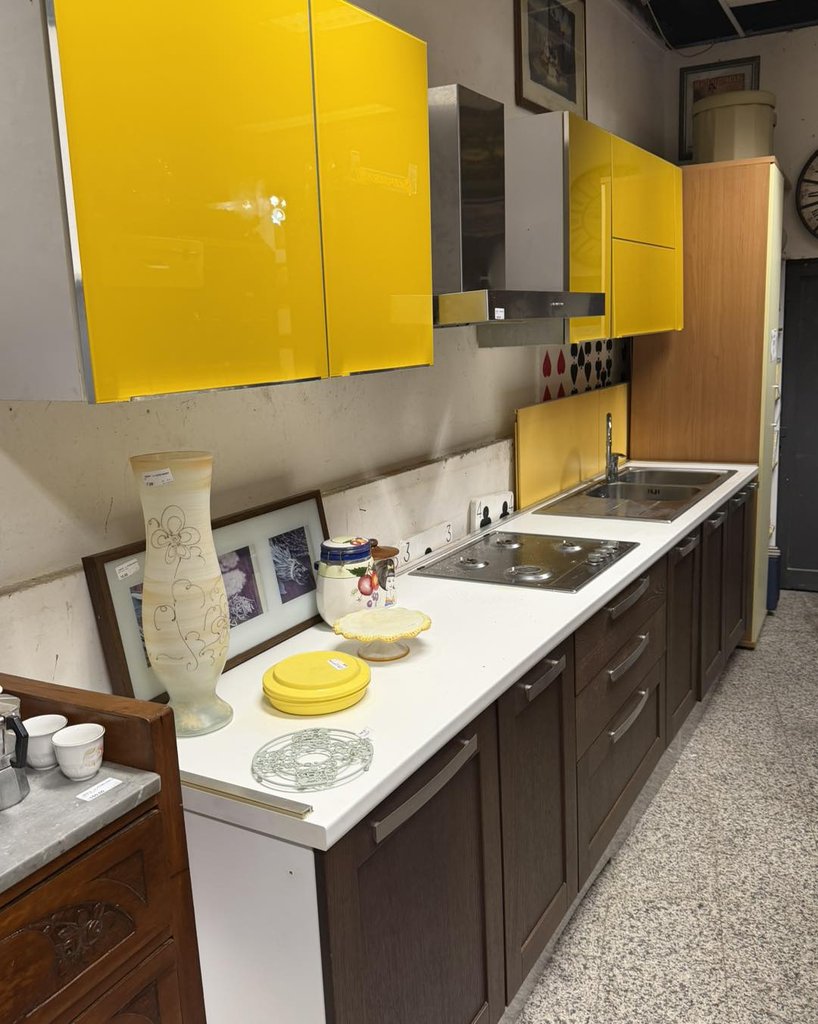 Cucina componibile Lube  completa di elettrodomestici 1200 — € 1200 — Gravina